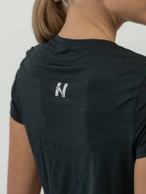 Nebbia Футболка 438 Fit Activewear Airy (Black)